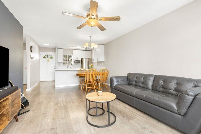 Building Photo - Ocean-View 2BR Townhome at Makakilo Cliffs | Pet-Friendly + 2 Covered Parking