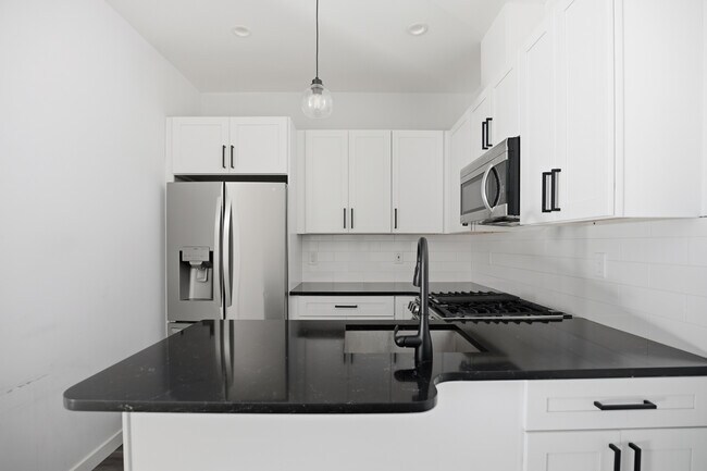 Building Photo - 2301 Frankford Ave