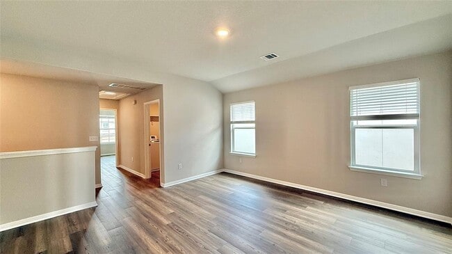 Building Photo - 521 Otto Ave
