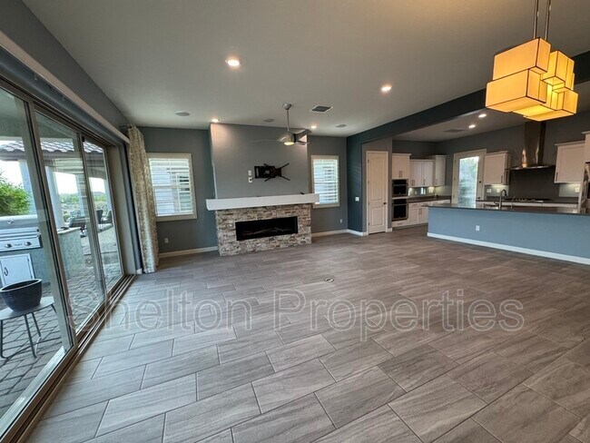 Building Photo - 20614 W Hillcrest Blvd