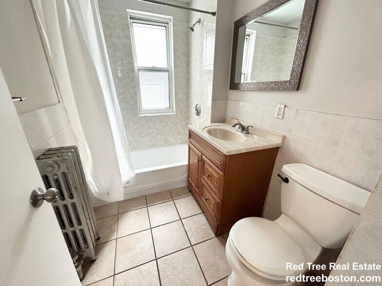 Building Photo - 18 Eastman St