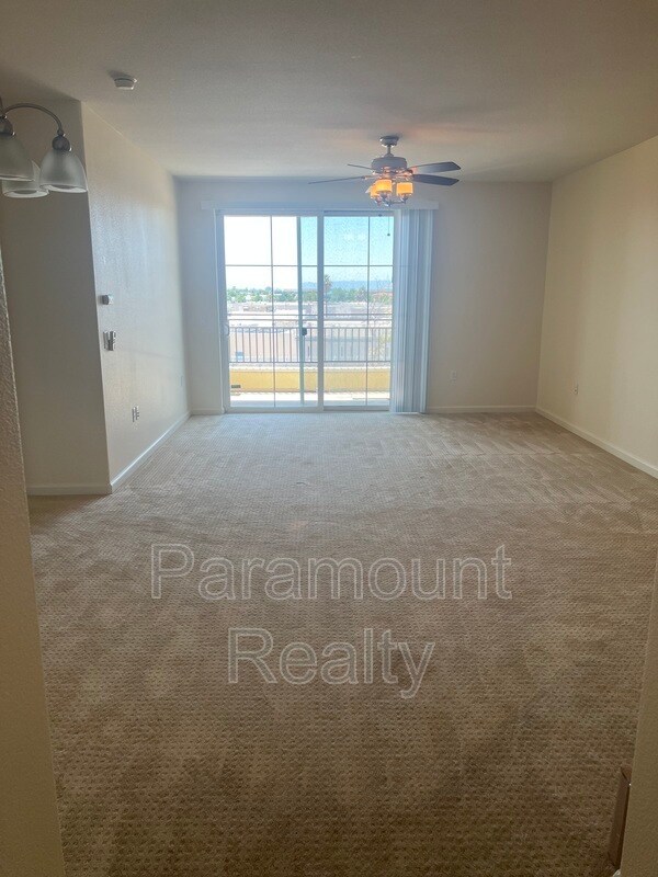 Building Photo - 700 S Abel St