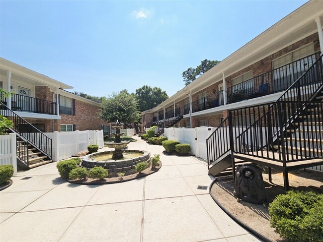 Building Photo - 14333 Memorial Dr