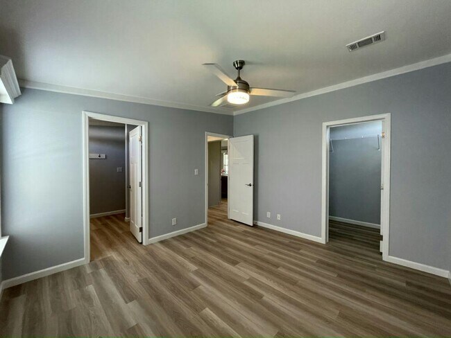 Building Photo - 3608 Campari Dr