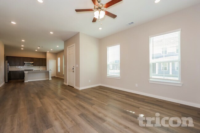 Building Photo - 853 Summer Plum Wy