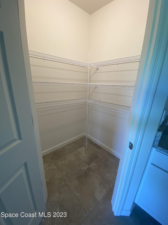 Building Photo - 510 Old Country SE Rd