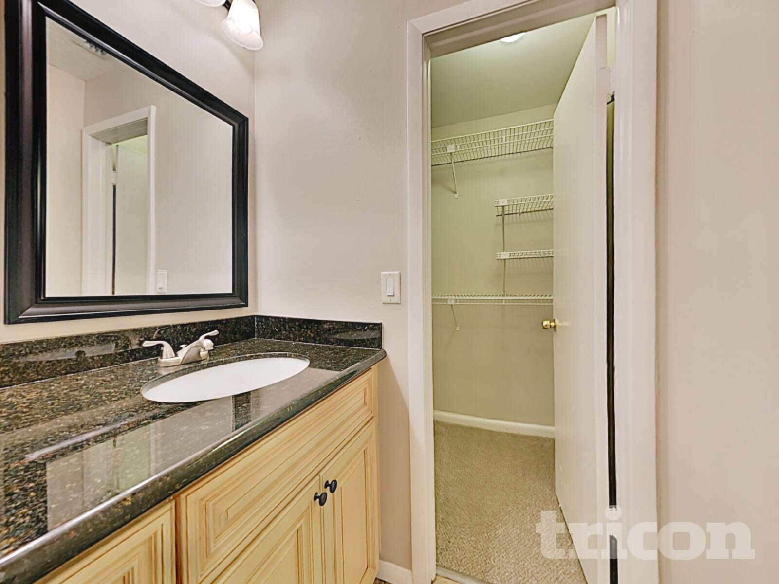 Building Photo - 11803 Willow Point Way