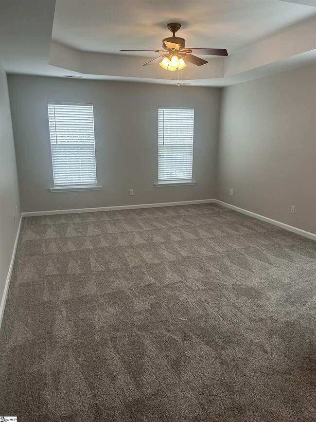 Building Photo - 30 Halehaven Dr