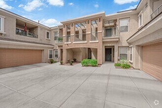 Building Photo - Charming 2 bedrooms 2 Bathrooms in the Amb...