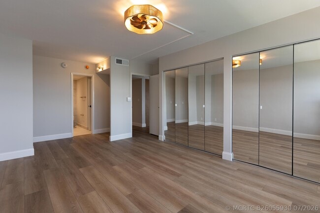 Building Photo - 2100 S Ocean Dr