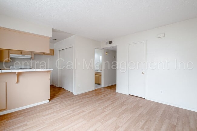 Building Photo - 808 Pershing St