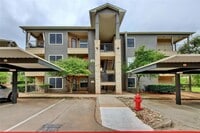 Building Photo - 2320 Gracy Farms Ln