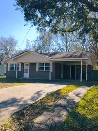 Building Photo - COMING SOON!! 3 Bedroom 1.5 Bathroom home ...