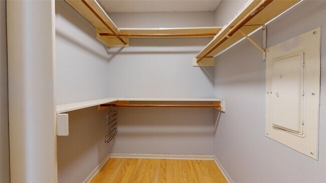 Building Photo - 5127 Girnigoe Dr