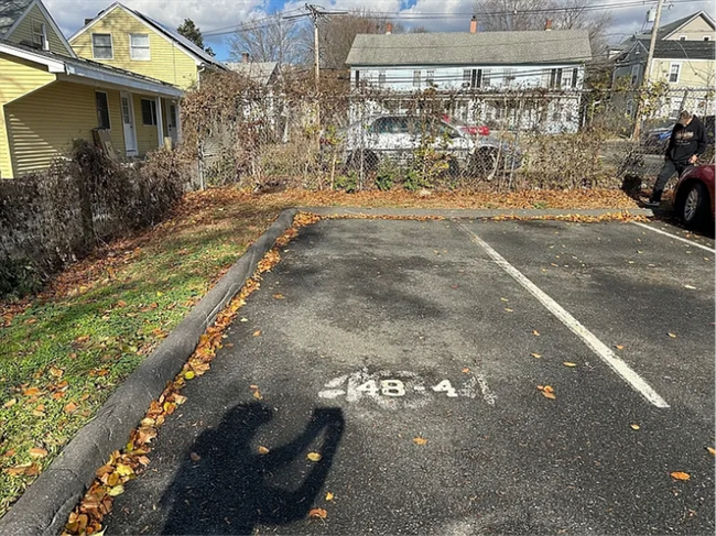 Building Photo - Comfortable 1BR Condo with Assigned Parking at $1150 in Ware, MA