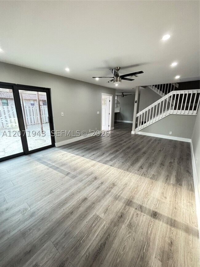 Building Photo - 2528 NW 99th Ave