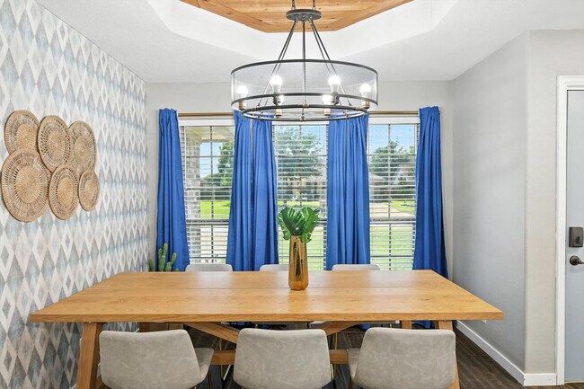 Building Photo - 749 Western Trail