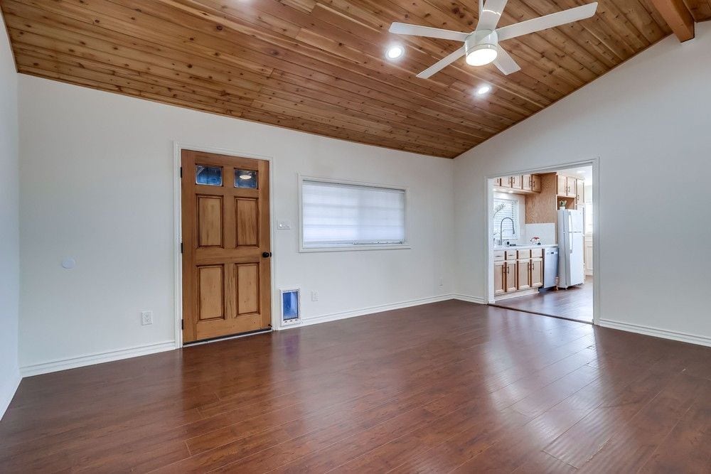 Building Photo - 4445 Marine