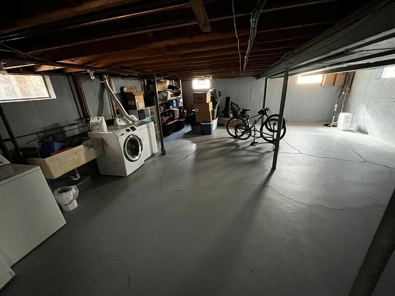 Building Photo - 51 N Seine Dr