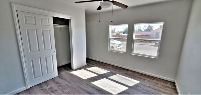 Building Photo - 706 W Euclid Ave