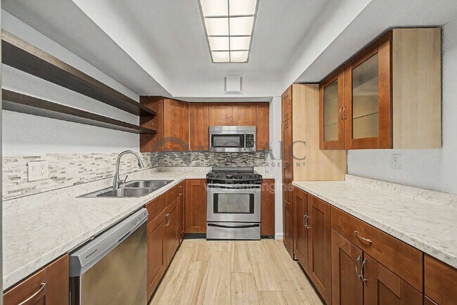 Building Photo - 4444 E Paradise Vlg Pkwy S