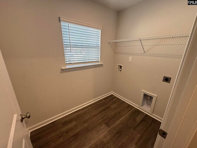 Building Photo - 2048 Armada Rd