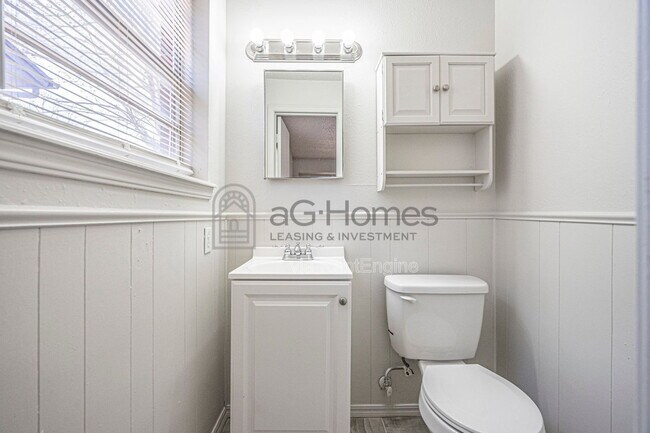 Building Photo - 3920 Dentwood Terrace