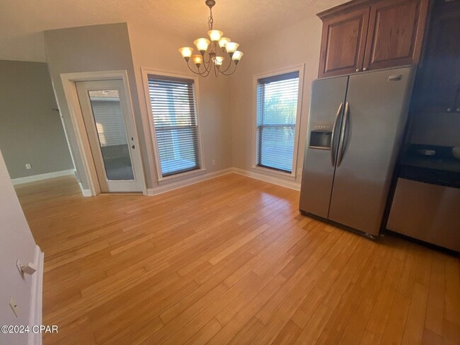 Building Photo - 2646 Avondale Ct