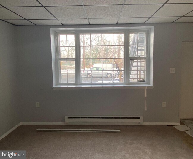 Building Photo - 1048 Gray Ave