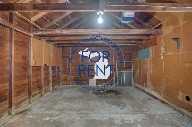 Building Photo - 1401 N Ballenger Hwy