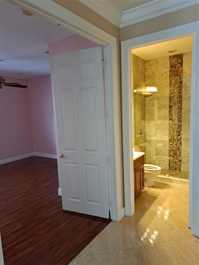 Building Photo - 9758 Napoli Woods Ln