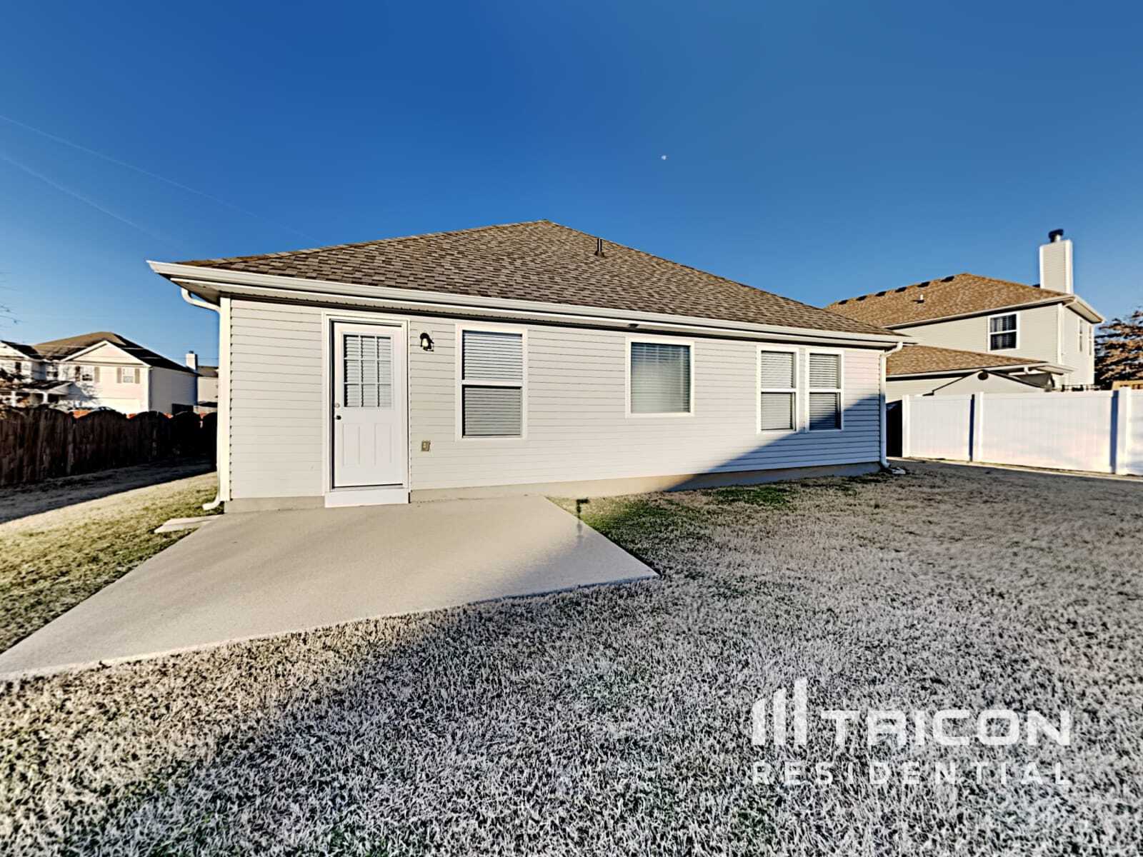 Building Photo - 1302 Kaiser Dr