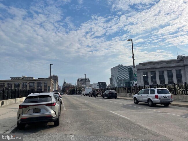 Building Photo - 1619 St Paul St