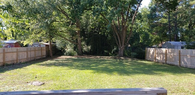Building Photo - Remodeled 3 bedroom, 2 bath home