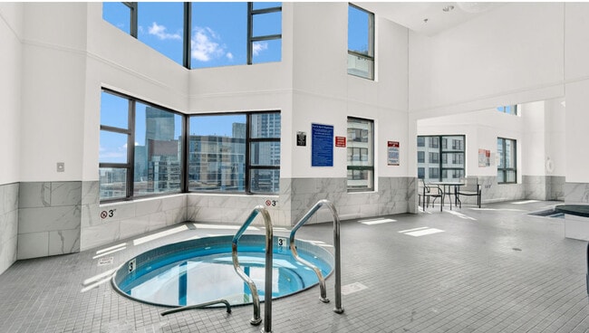 Building Photo - 401 E Ontario St