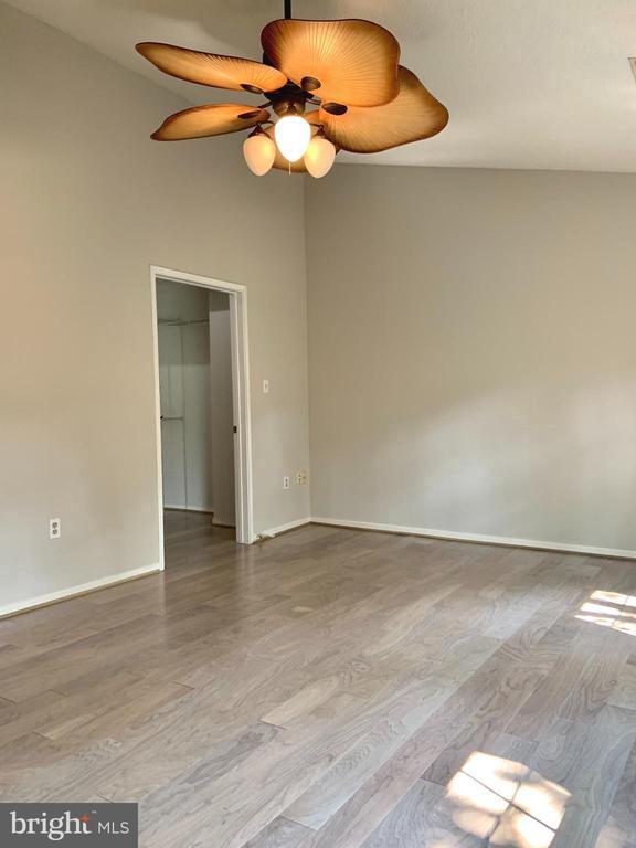 Building Photo - 2438 Ridgehampton Ct