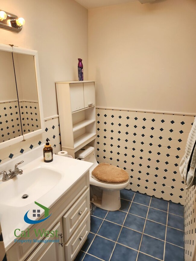 Building Photo - $4495 - Well Maintained 3 Bed / 2 Bath Home near Valley Christian HS w/ Pool