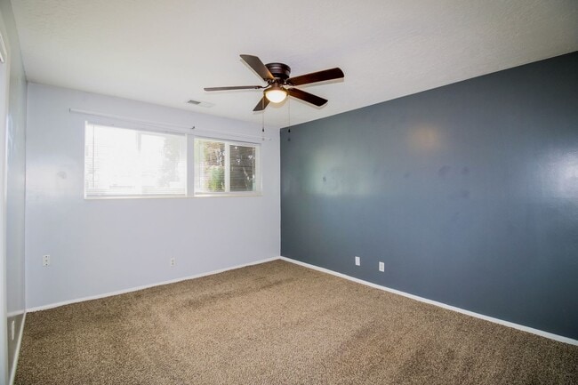 Building Photo - Cozy 2 Bed, 1 Bath Pet-Friendly Home with ...