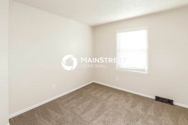 Building Photo - 3 Bedroom Pet-Friendly Home in KANSAS CITY, MO with Main Street Renewal