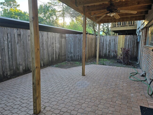 Building Photo - 856 Wax Myrtle Ln