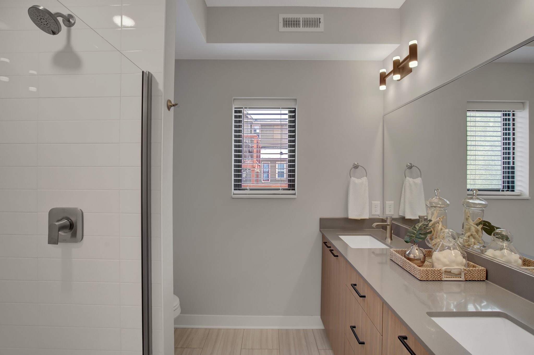 Building Photo - 3632 Colfax Ave S