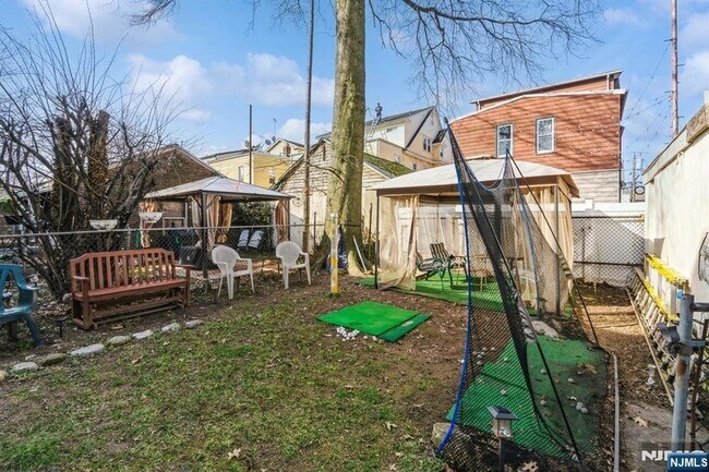 Building Photo - 41-43 Poe Avenue Unit 1