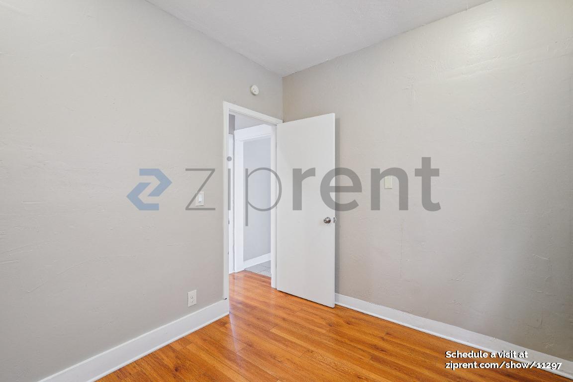 Building Photo - 1366 48th Ave