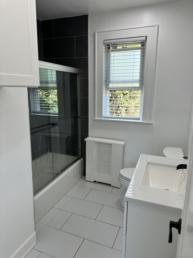 Building Photo - 83 High Park Ave