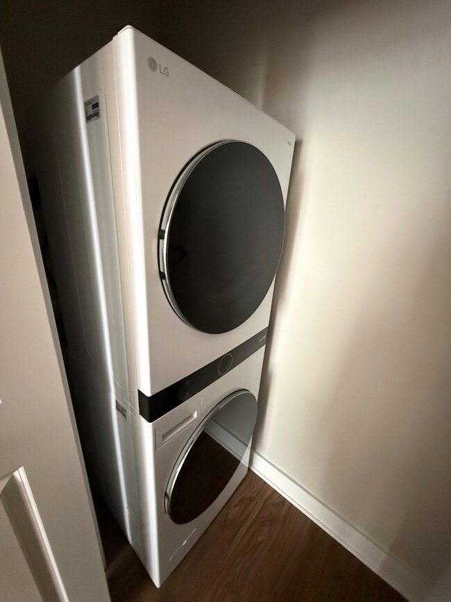 Building Photo - 137 Diver Dr