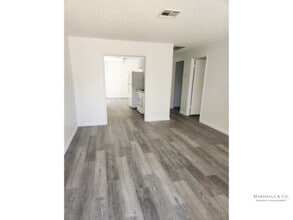 Building Photo - NEW REMODEL!!! Spacious 2br/1ba, A/C, LRG....