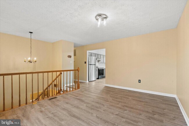 Building Photo - 841 Briar Ct