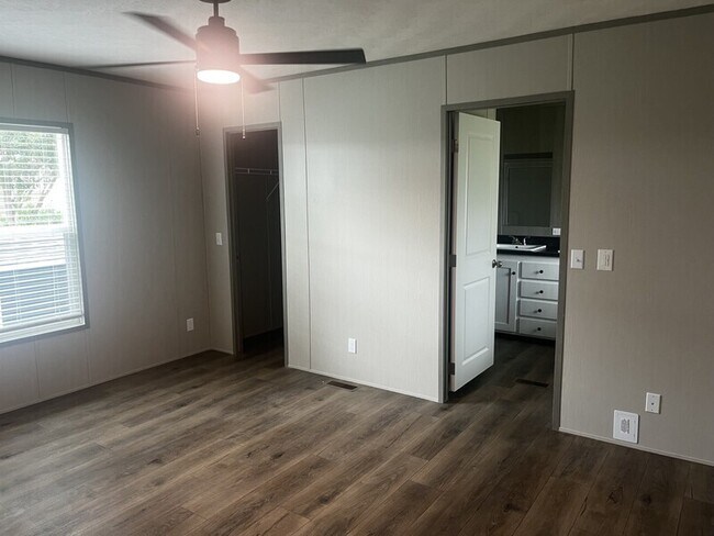 Building Photo - 106 Bonita Ln