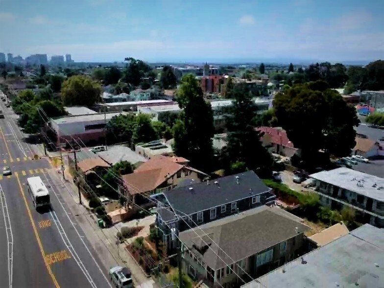 Building Photo - 5421 Market St