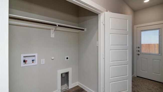 Building Photo - 641 Fallow Dr